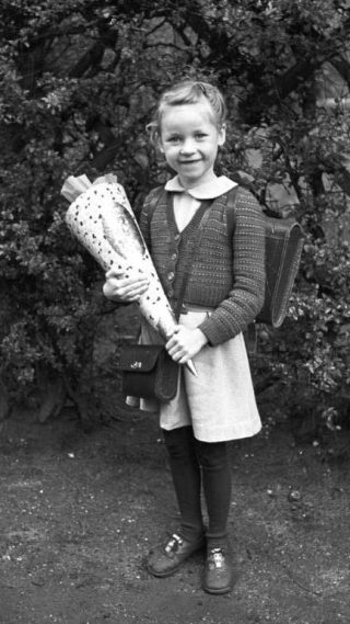 Erster Schultag in Urdenbach (Nordrhein-Westfalen), 1953.
